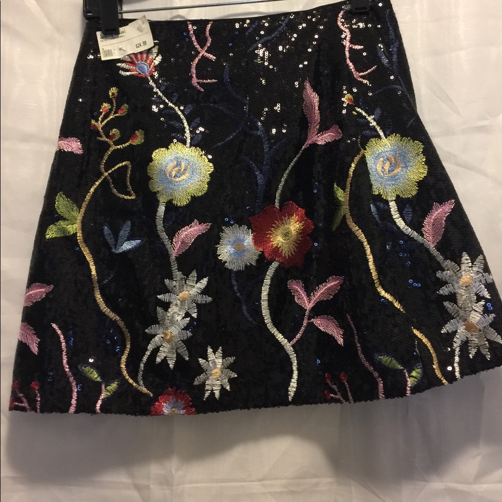 Casual floral skirt